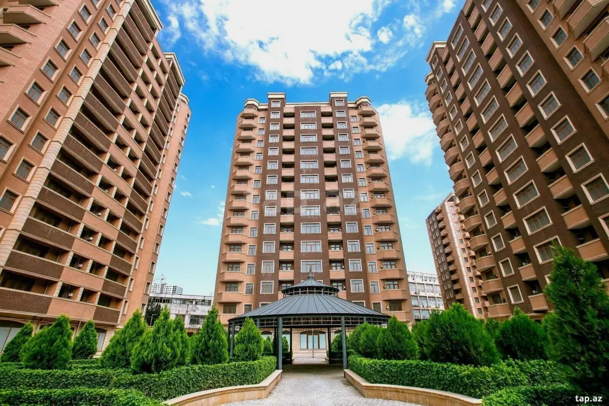 Satılır 3 otaqlı yeni tikili 108 m²