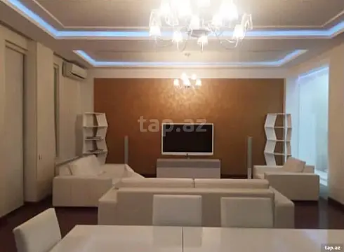 Kirayə verilir 4 otaqlı yeni tikili 215 m² — Bakı 4 otaq 215.00 m²