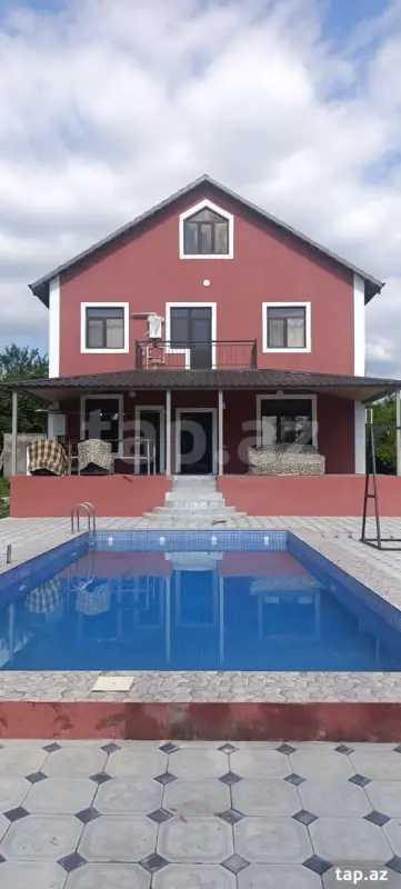 Kirayə verilir 4 otaqlı yeni tikili 180 m²