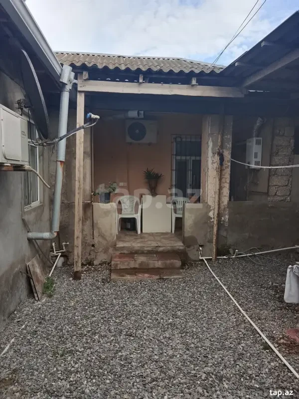Satılır 4 otaqlı həyət evi 100 m²