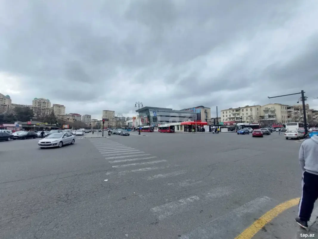 Kirayə verilir 2 otaqlı yeni tikili 65 m²