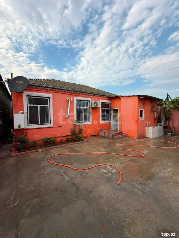 Satılır 3 otaqlı həyət evi 110 m²