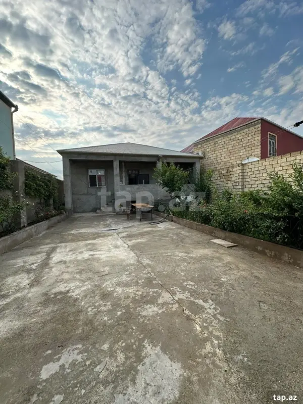 Satılır 3 otaqlı həyət evi 120 m²