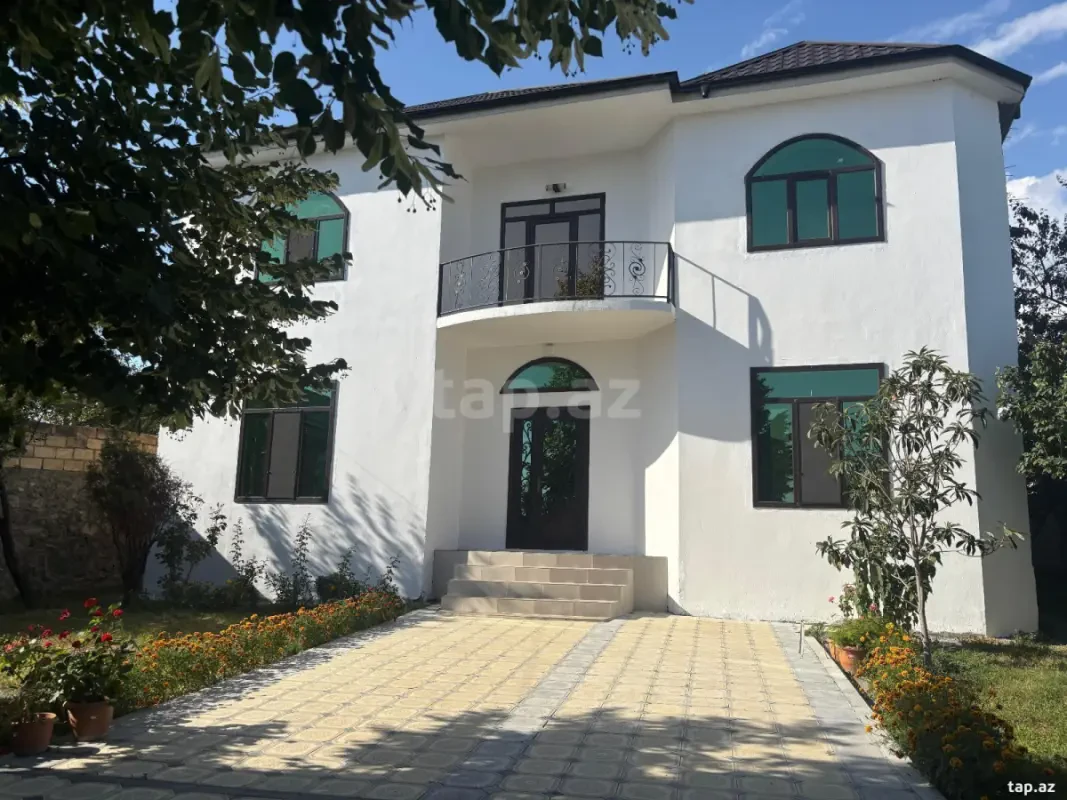 Kirayə verilir 5 otaqlı həyət evi 200 m²