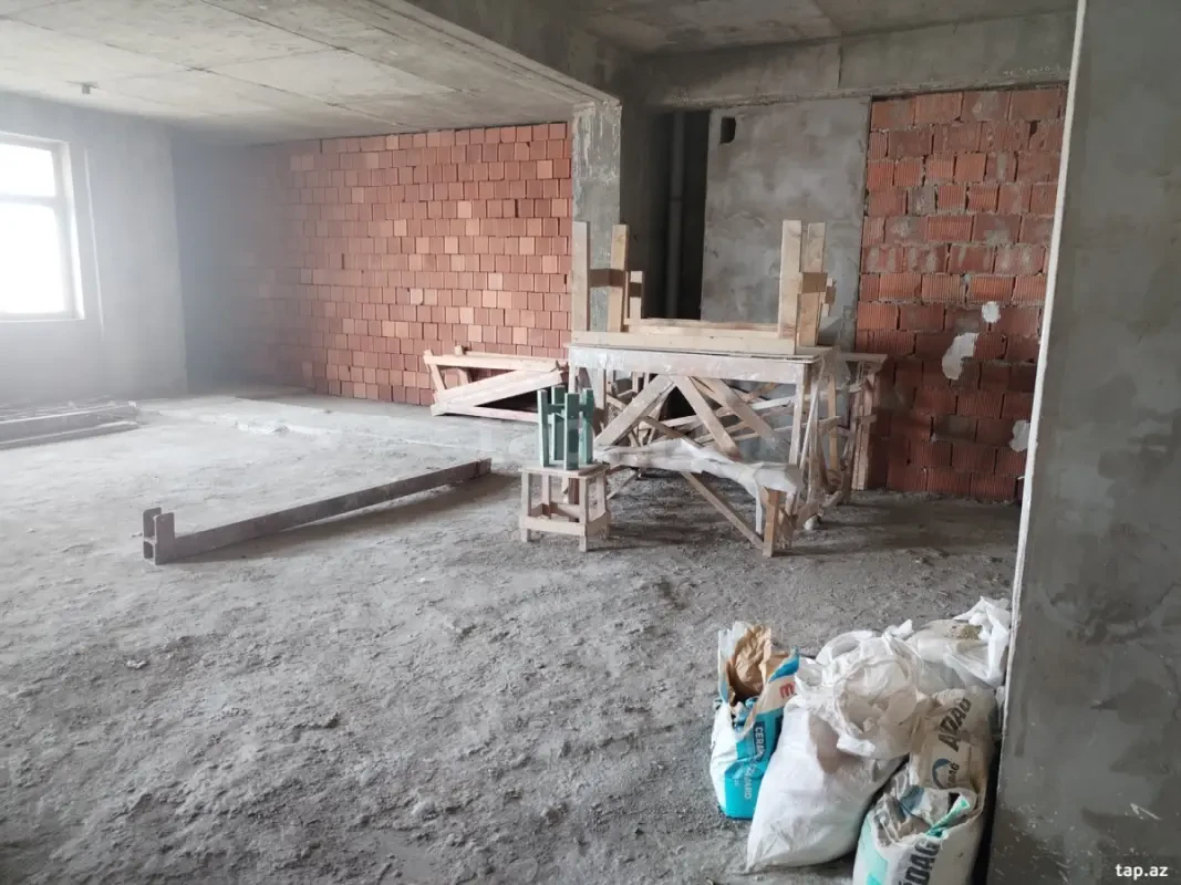 Satılır 3 otaqlı yeni tikili 200 m²