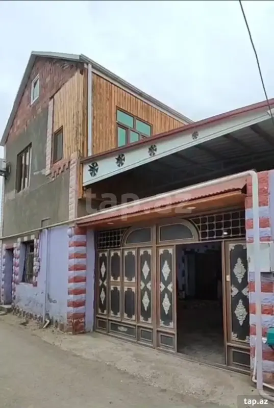 Satılır 5 otaqlı həyət evi 130 m²
