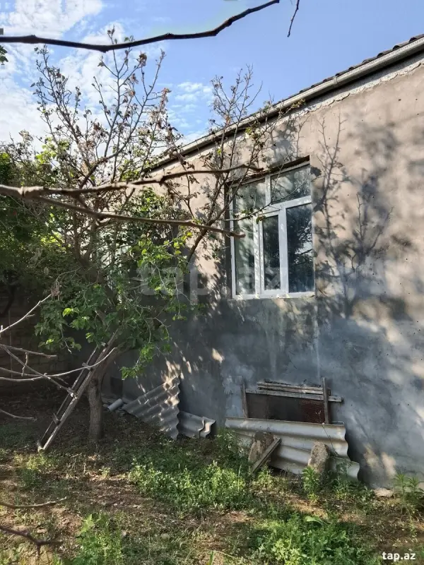Satılır 3 otaqlı həyət evi 140 m²