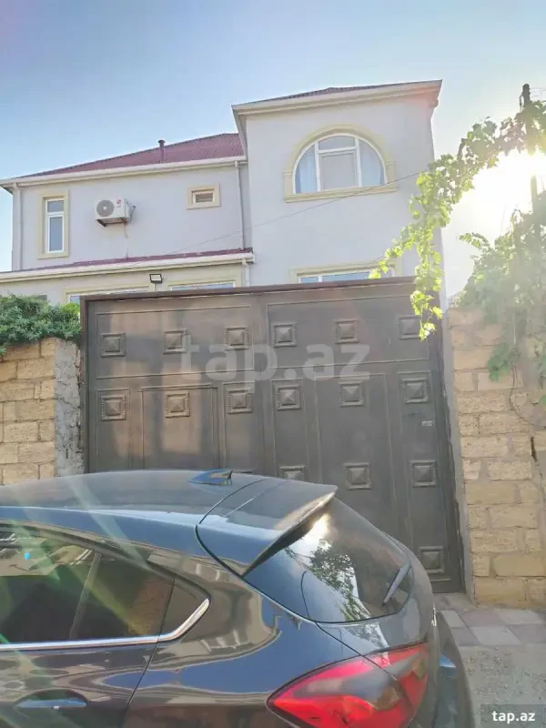 Satılır 6 otaqlı həyət evi 263 m²