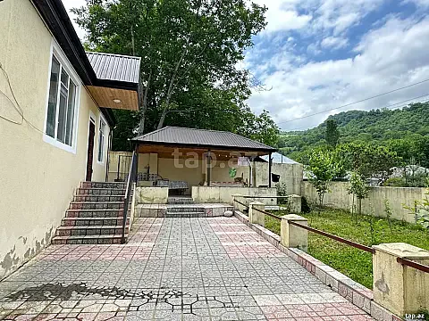 Kirayə verilir 3 otaqlı həyət evi 120 m² — Quba 3 otaq 120.00 m²