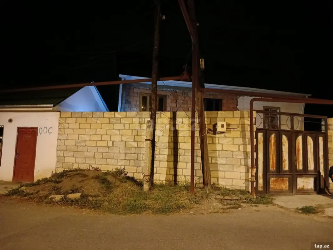 Satılır 6 otaqlı həyət evi 140 m²