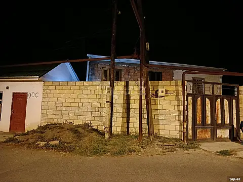Satılır 6 otaqlı həyət evi 140 m² — Göyçay 6 otaq 140.00 m²