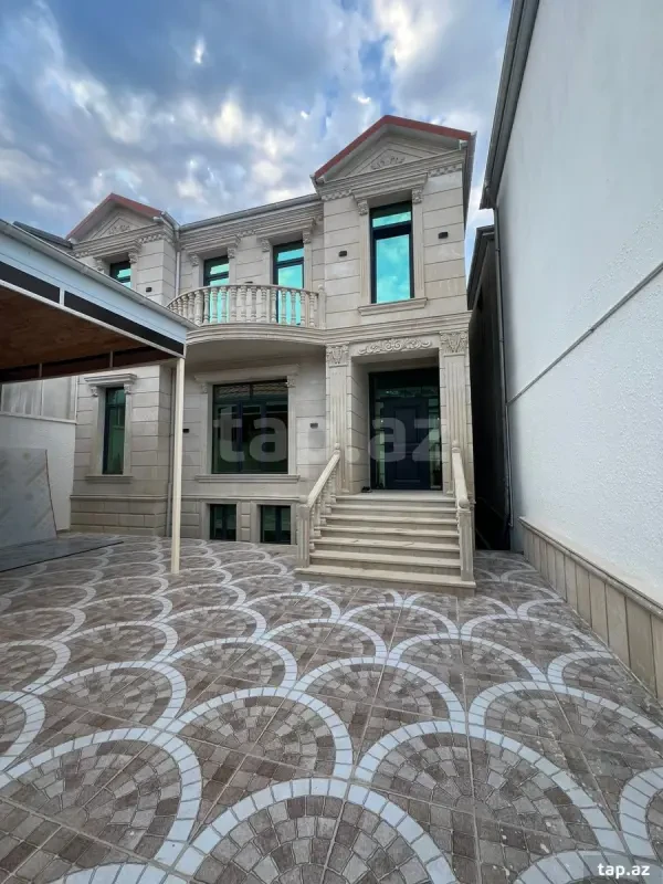 Satılır 6 otaqlı həyət evi 330 m²