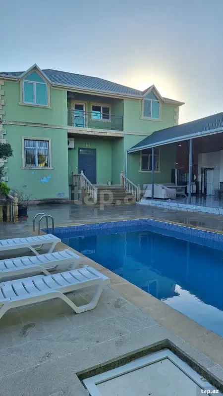 Kirayə verilir 5 otaqlı həyət evi 250 m²