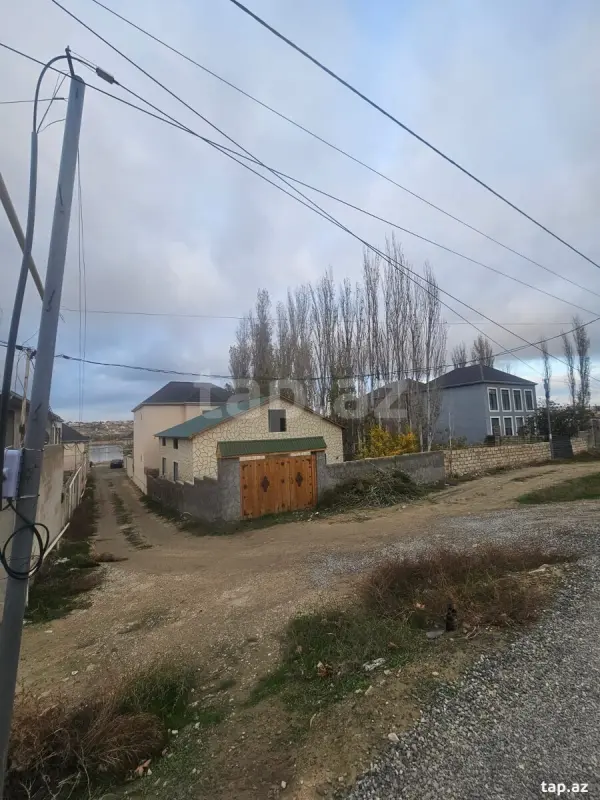Satılır 4 otaqlı həyət evi 100 m²
