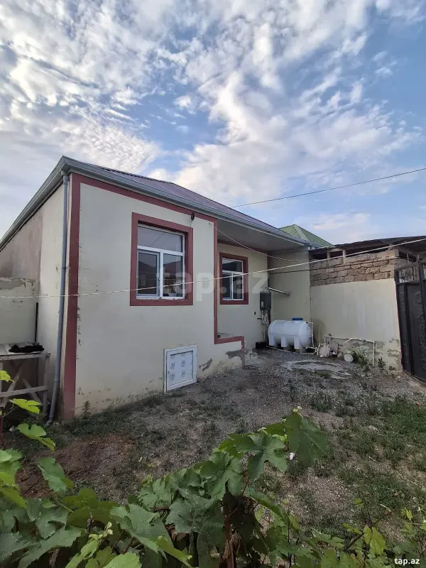 Satılır 3 otaqlı həyət evi 80 m²