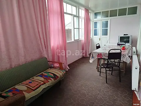Kirayə verilir 2 otaqlı həyət evi 70 m² — Şəki 2 otaq 70.00 m²