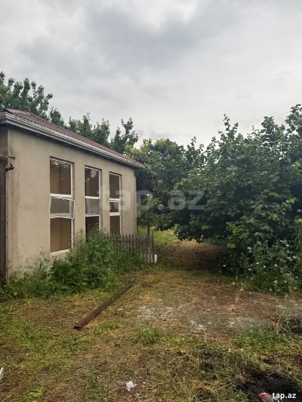 Satılır 3 otaqlı həyət evi 3000 m²