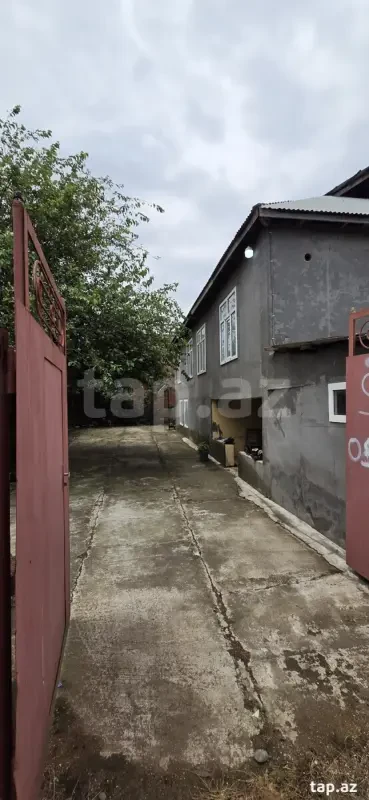 Satılır 6 otaqlı həyət evi 196 m²