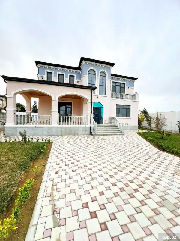 Satılır 7 otaqlı həyət evi 260 m²