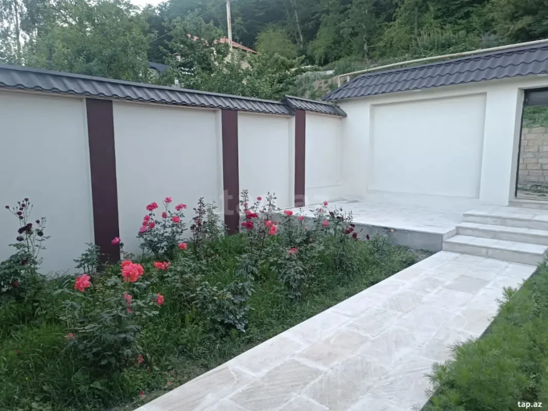 Kirayə verilir 2 otaqlı həyət evi 100 m²