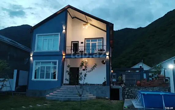 Kirayə verilir 4 otaqlı həyət evi 150 m² — Qax 4 otaq 150.00 m²