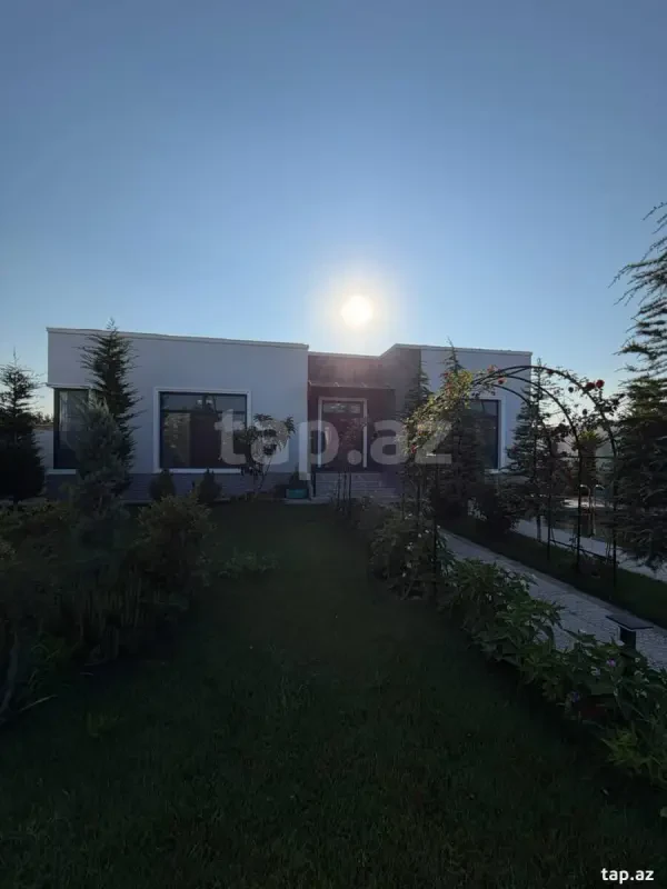 Satılır 4 otaqlı həyət evi 180 m²