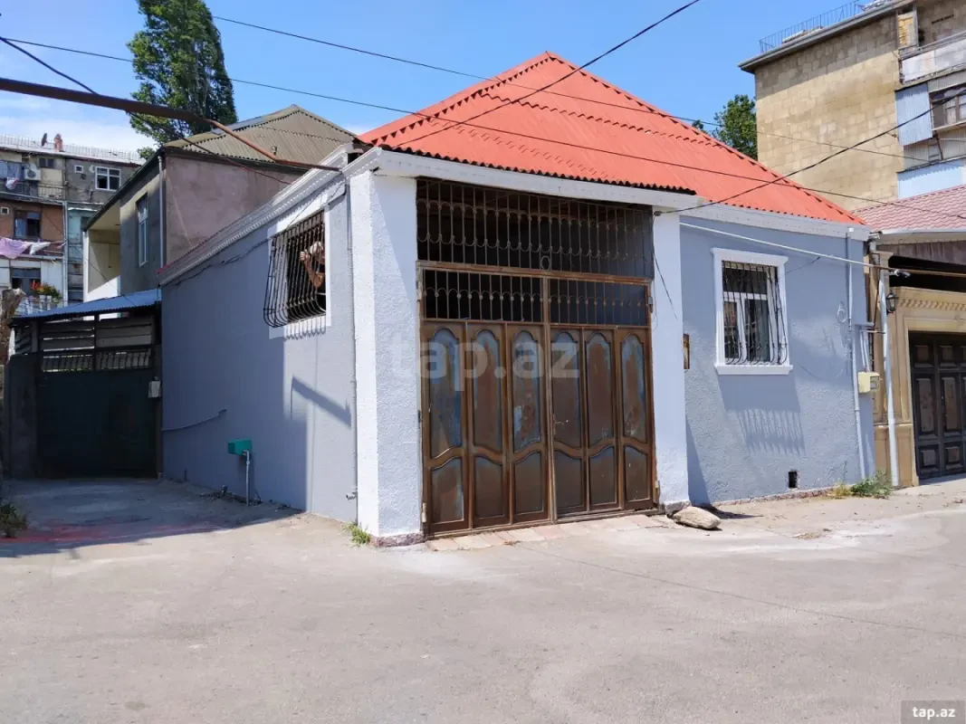Satılır 3 otaqlı həyət evi 100 m²