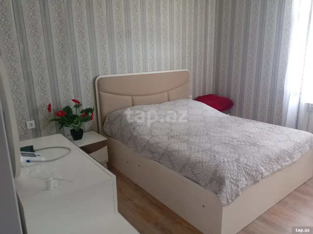 Kirayə verilir 3 otaqlı yeni tikili 100 m²