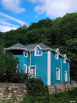 Kirayə verilir 5 otaqlı həyət evi 150 m² — Qax 5 otaq 150.00 m²