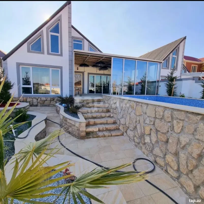 Kirayə verilir 4 otaqlı həyət evi 200 m²