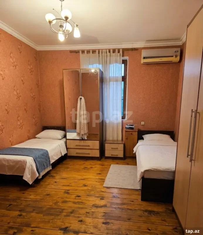 Kirayə verilir 2 otaqlı mənzil 90 m²