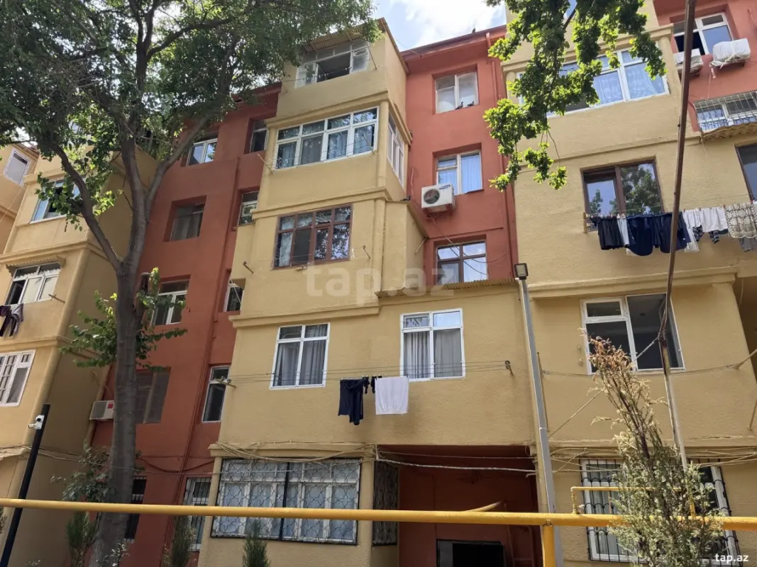 Satılır 1 otaqlı mənzil 38 m²