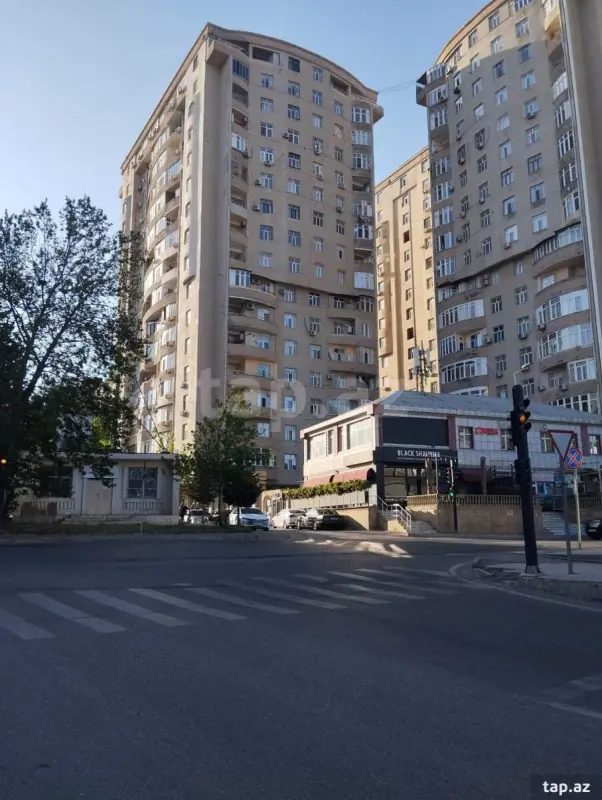 Satılır 3 otaqlı yeni tikili 64 m²