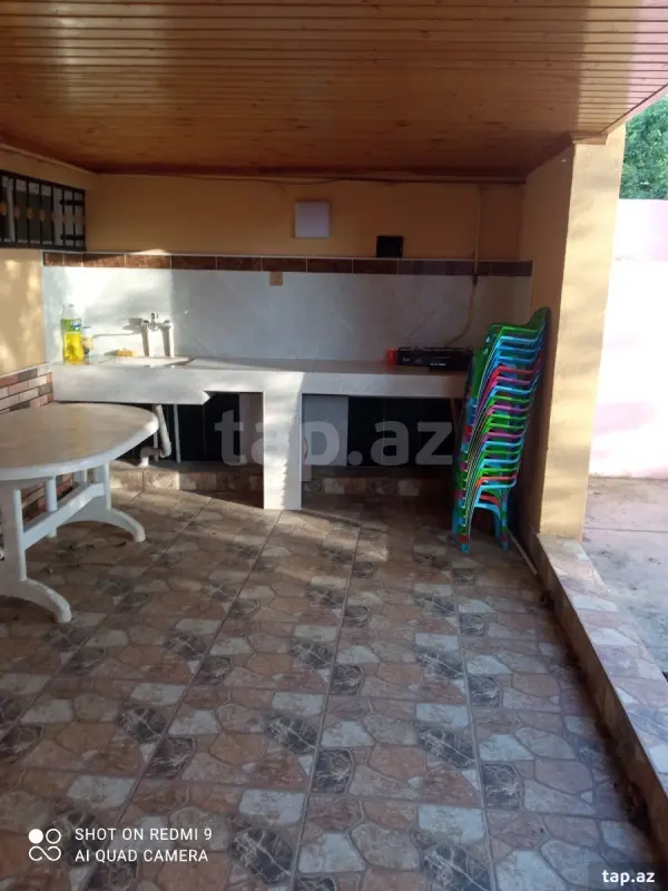 Satılır 6 otaqlı həyət evi 7000 m²