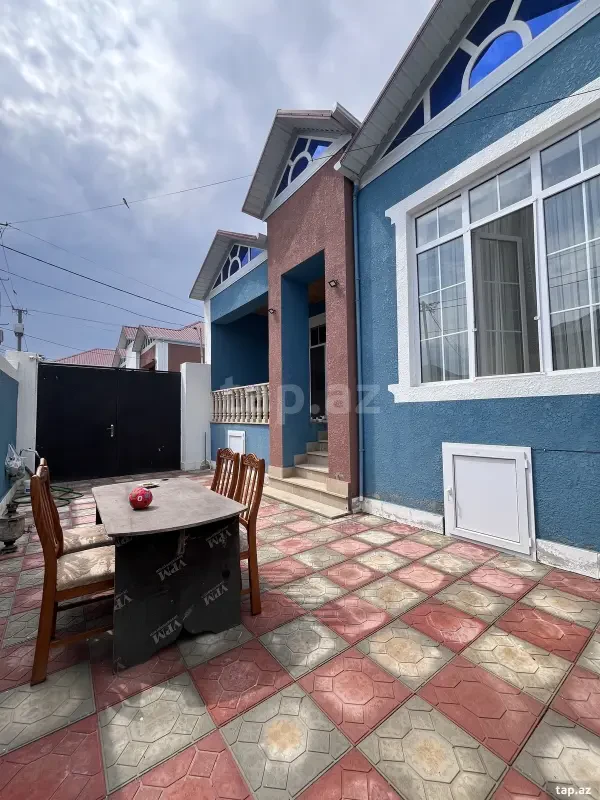 Satılır 3 otaqlı həyət evi 100 m²