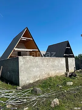 Satılır 4 otaqlı həyət evi 81 m² — Qəbələ 4 otaq 81.00 m²
