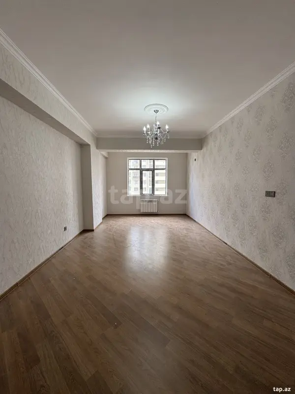 Satılır 3 otaqlı yeni tikili 125 m²