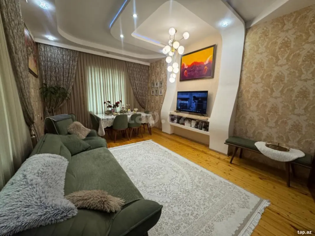 Satılır 6 otaqlı həyət evi 300 m²