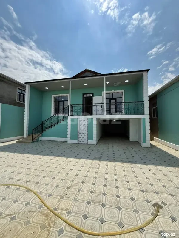 Satılır 4 otaqlı həyət evi 130 m²