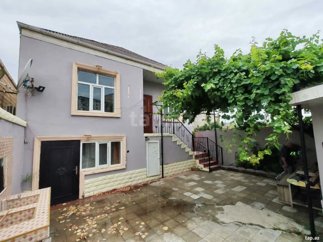 Kirayə verilir 4 otaqlı həyət evi 130 m²