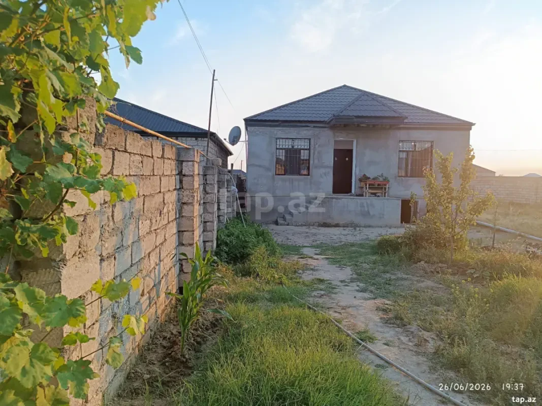 Satılır 4 otaqlı həyət evi 120 m²