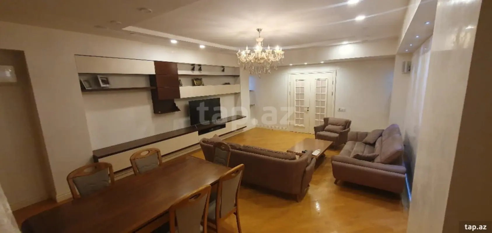 Kirayə verilir 4 otaqlı yeni tikili 165 m²