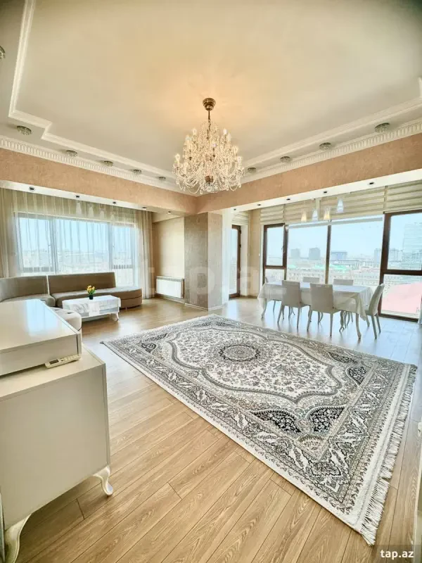 Kirayə verilir 4 otaqlı yeni tikili 190 m²