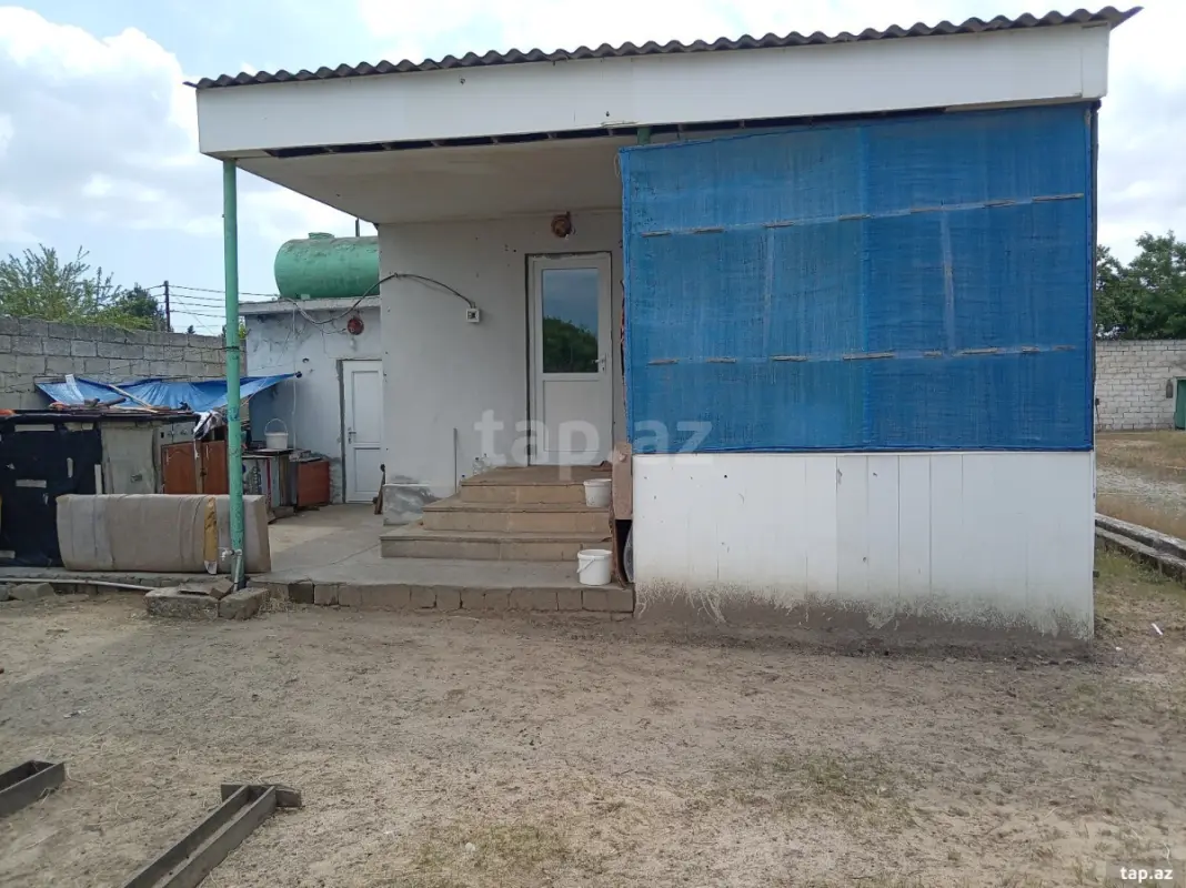 Satılır 1 otaqlı həyət evi 60 m²