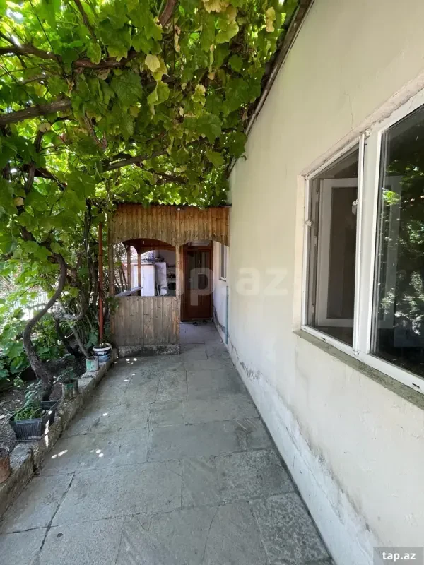 Satılır 2 otaqlı həyət evi 65 m²