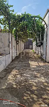 Satılır 10 otaqlı həyət evi 300 m² — Bakı 10 otaq 300.00 m²