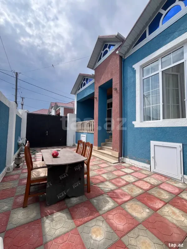 Satılır 3 otaqlı həyət evi 100 m²