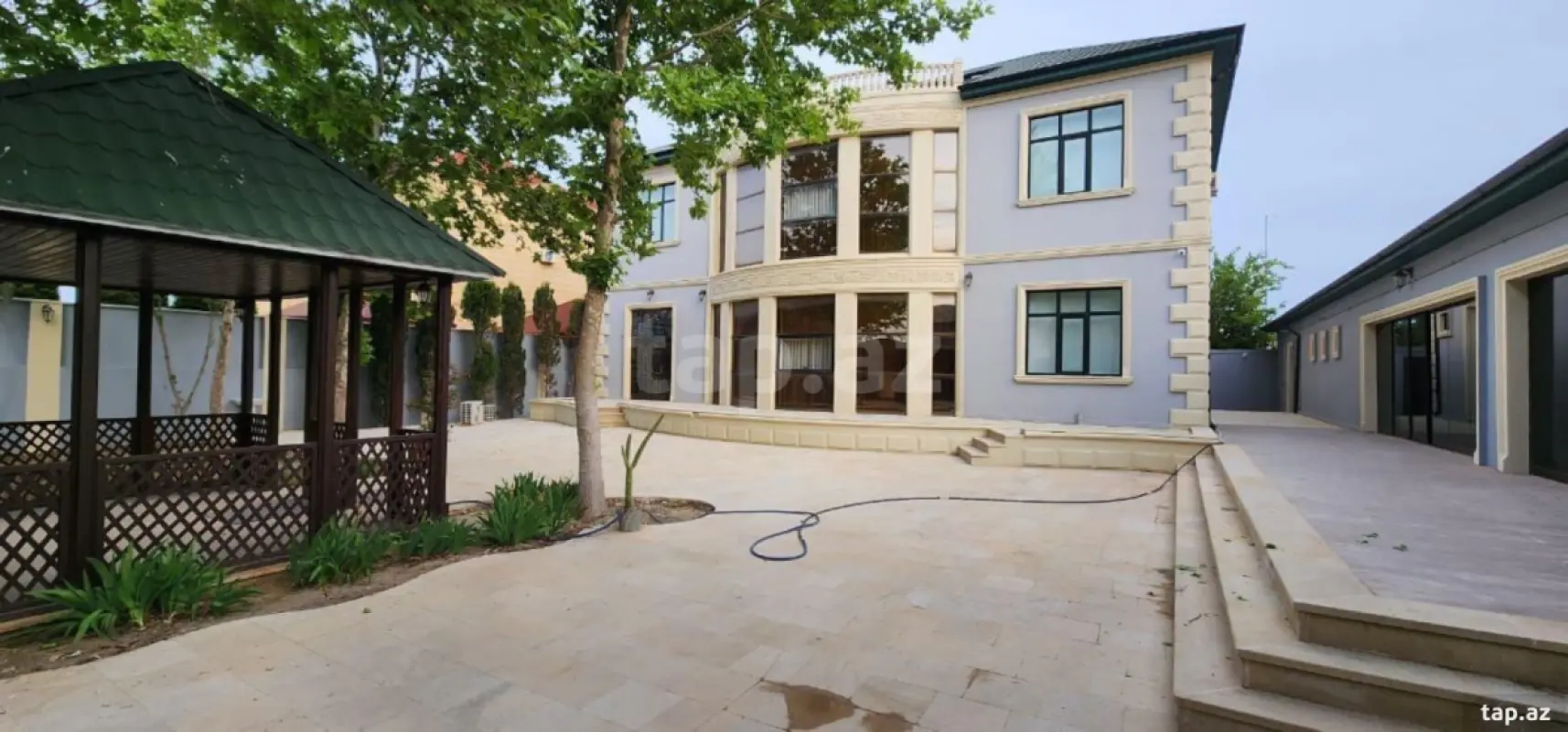 Kirayə verilir 3 otaqlı həyət evi 250 m²