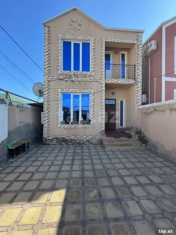 Satılır 4 otaqlı həyət evi 100 m²