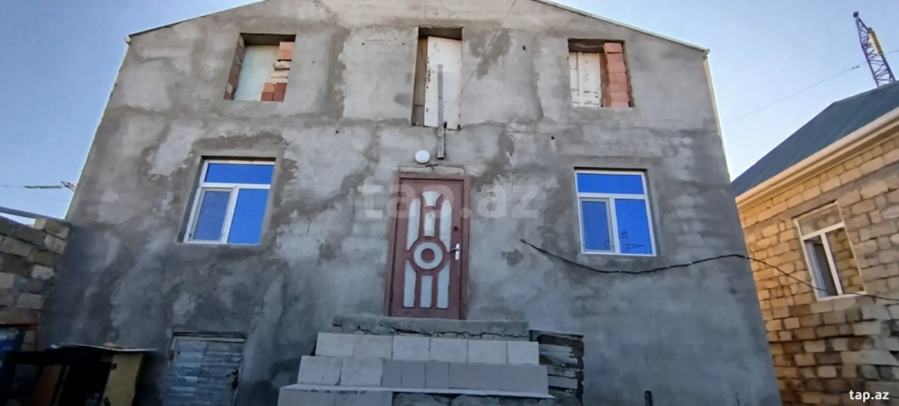 Satılır 7 otaqlı həyət evi 550 m²